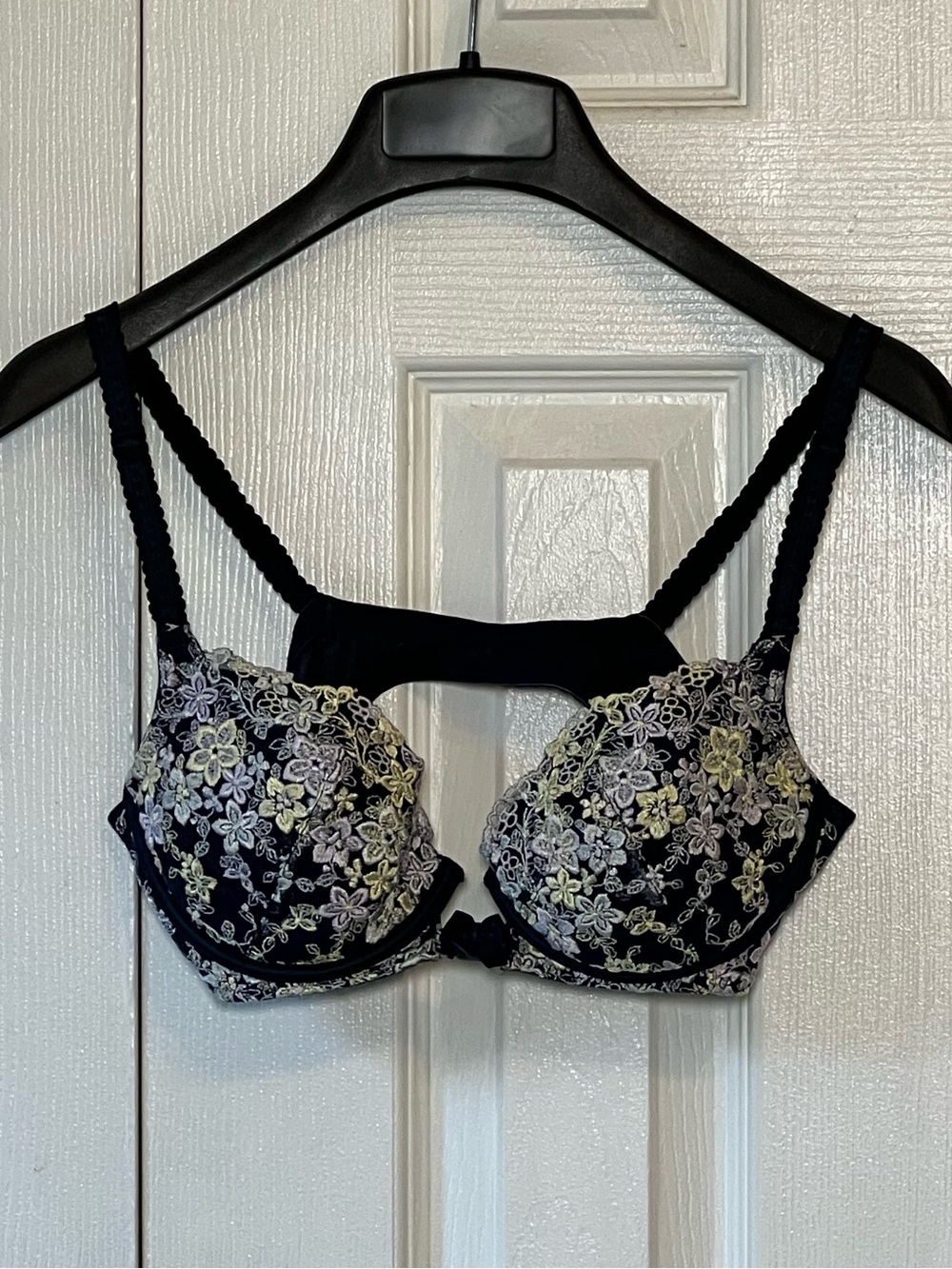 Victoria's Secret Navy Floral Embroidered Underwire Bra